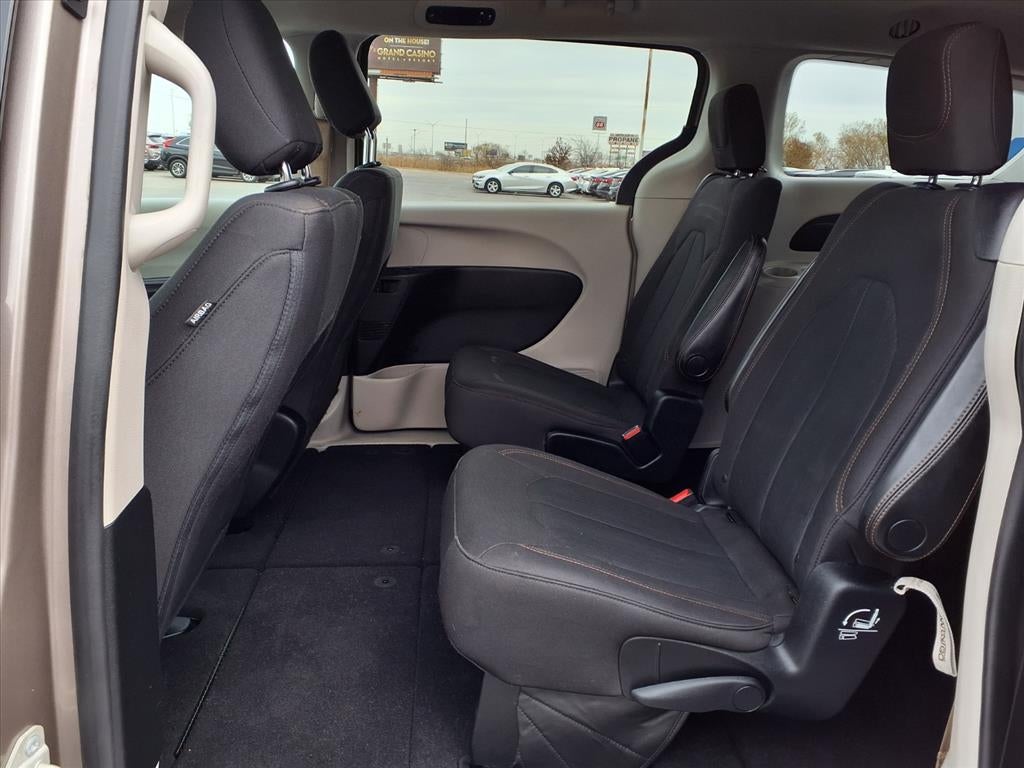 2017 Chrysler Pacifica LX