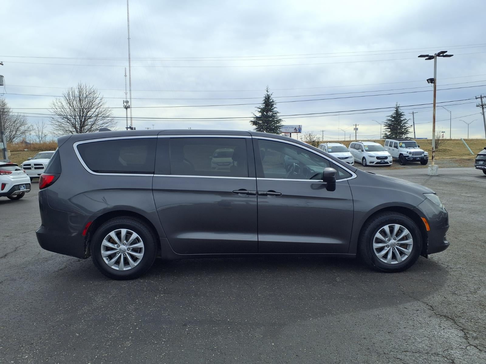 2017 Chrysler Pacifica Touring