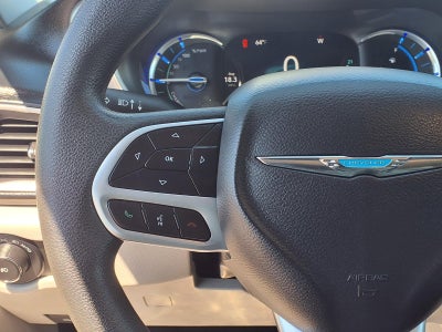 2017 Chrysler Pacifica Hybrid Touring Plus