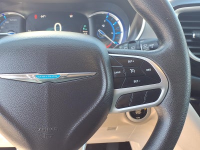 2017 Chrysler Pacifica Hybrid Touring Plus