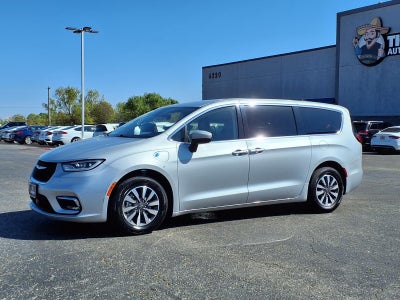 2023 Chrysler Pacifica Plug-In Hybrid Touring L