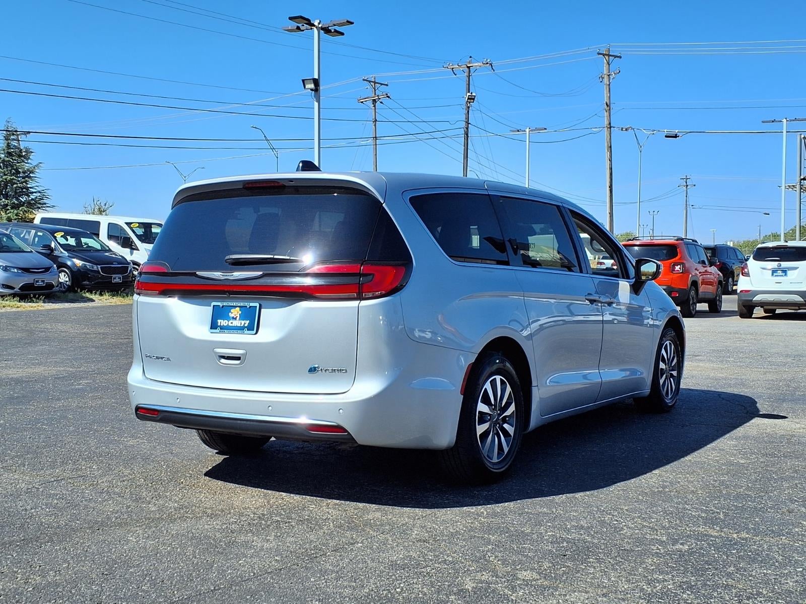 2023 Chrysler Pacifica Plug-In Hybrid Touring L