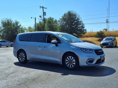 2023 Chrysler Pacifica Plug-In Hybrid Touring L