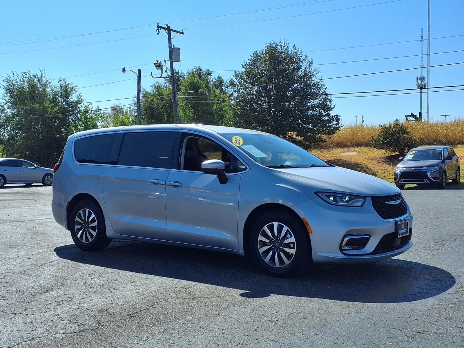 2023 Chrysler Pacifica Plug-In Hybrid Touring L