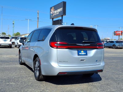 2023 Chrysler Pacifica Plug-In Hybrid Touring L