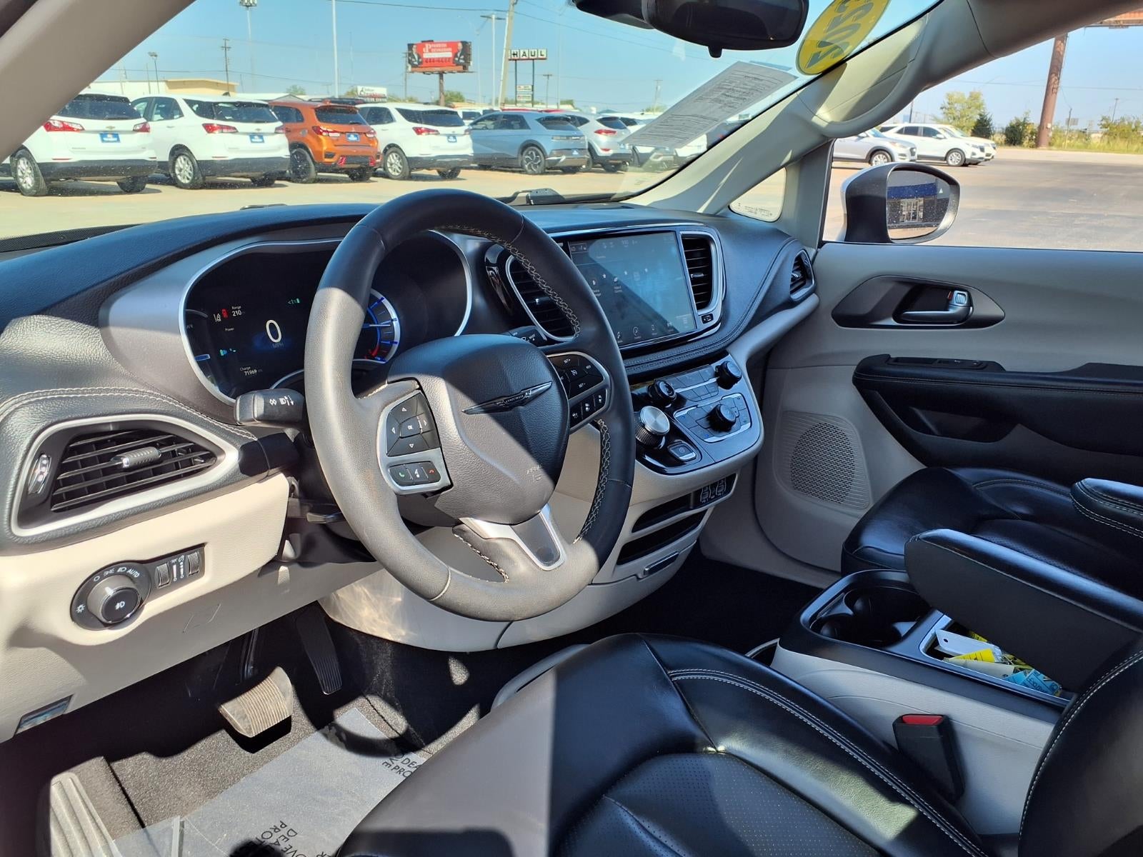 2023 Chrysler Pacifica Plug-In Hybrid Touring L