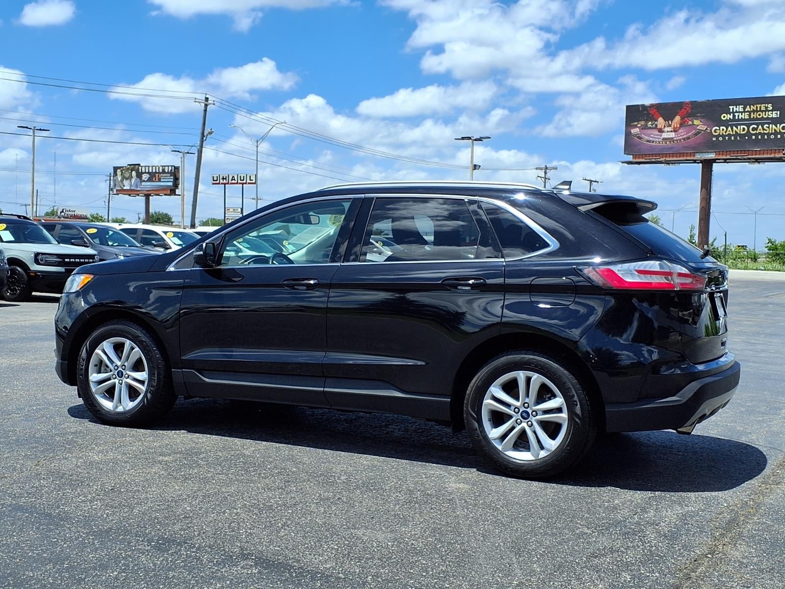2020 Ford Edge Base
