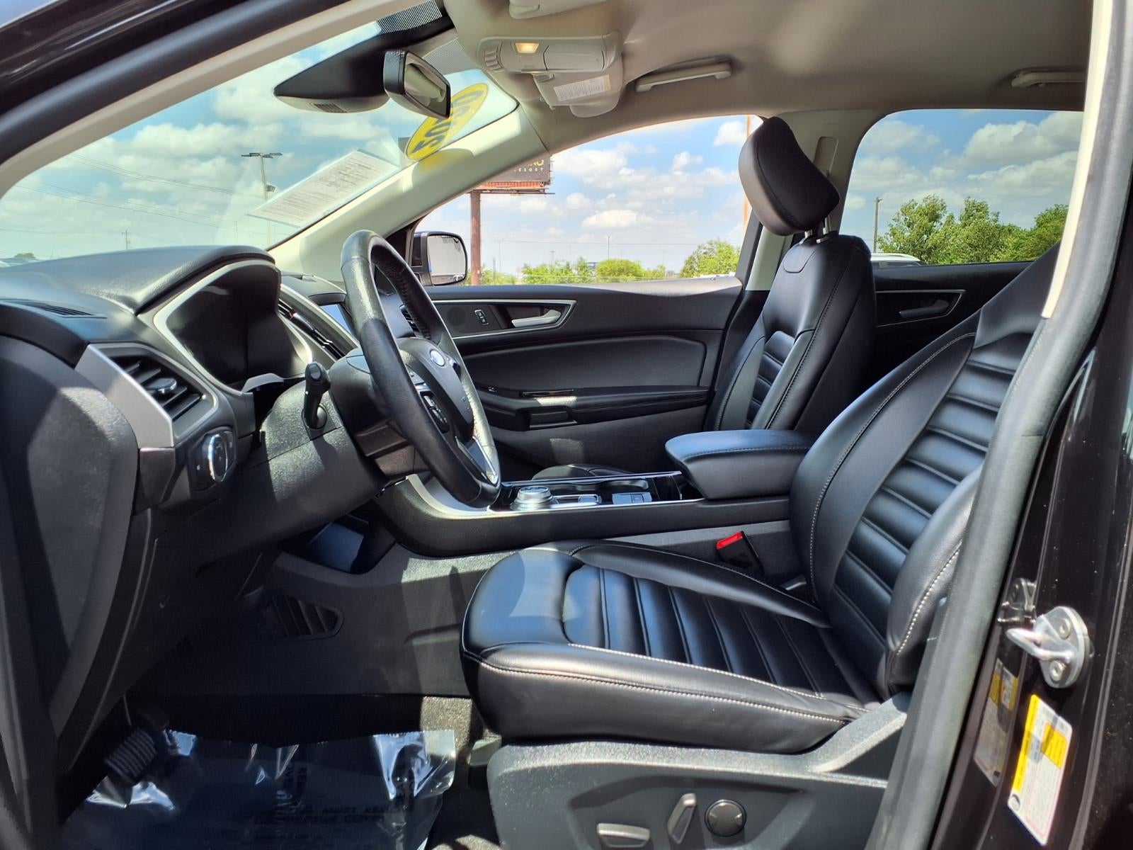 2020 Ford Edge Base