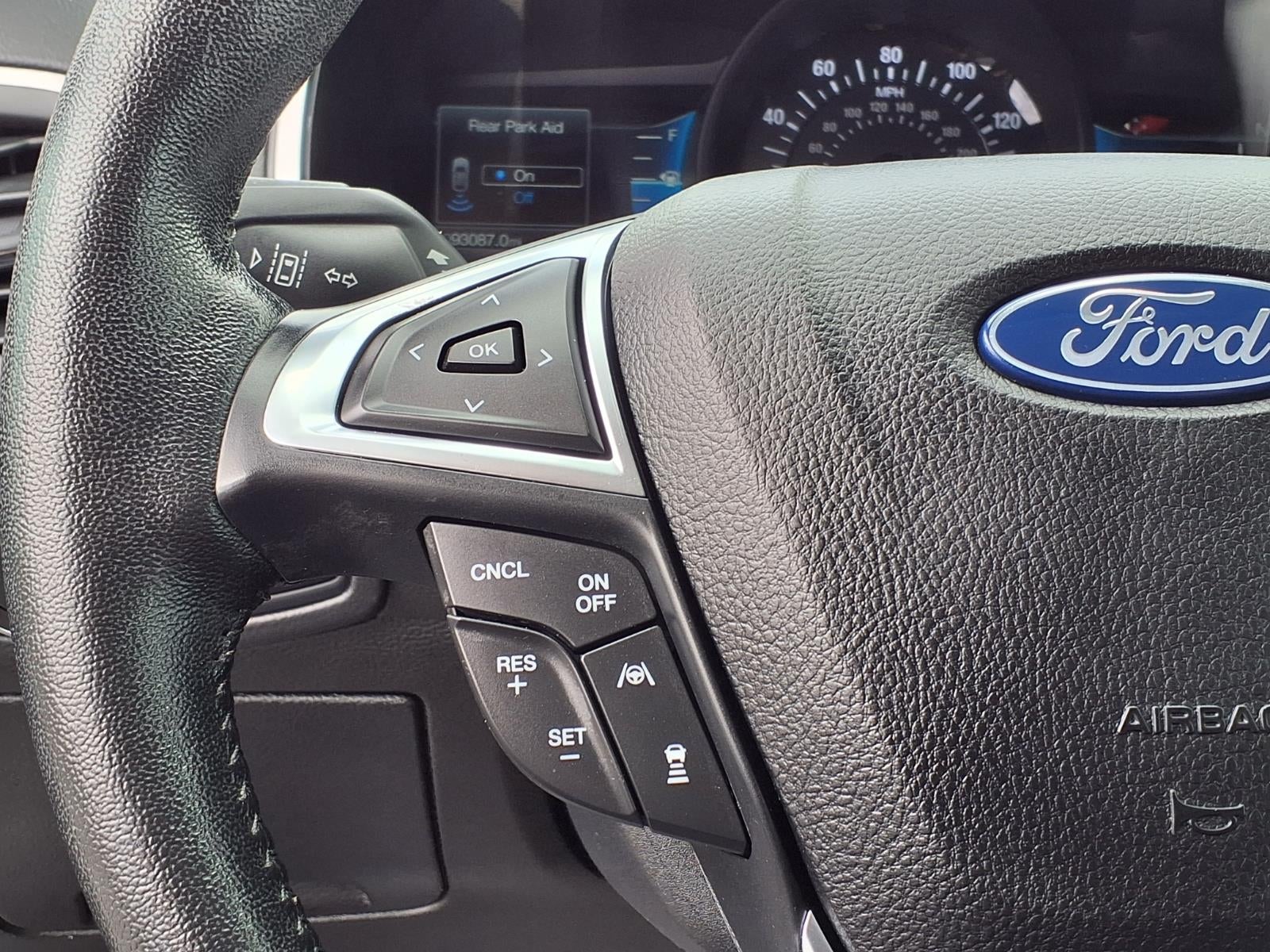 2021 Ford Edge Base