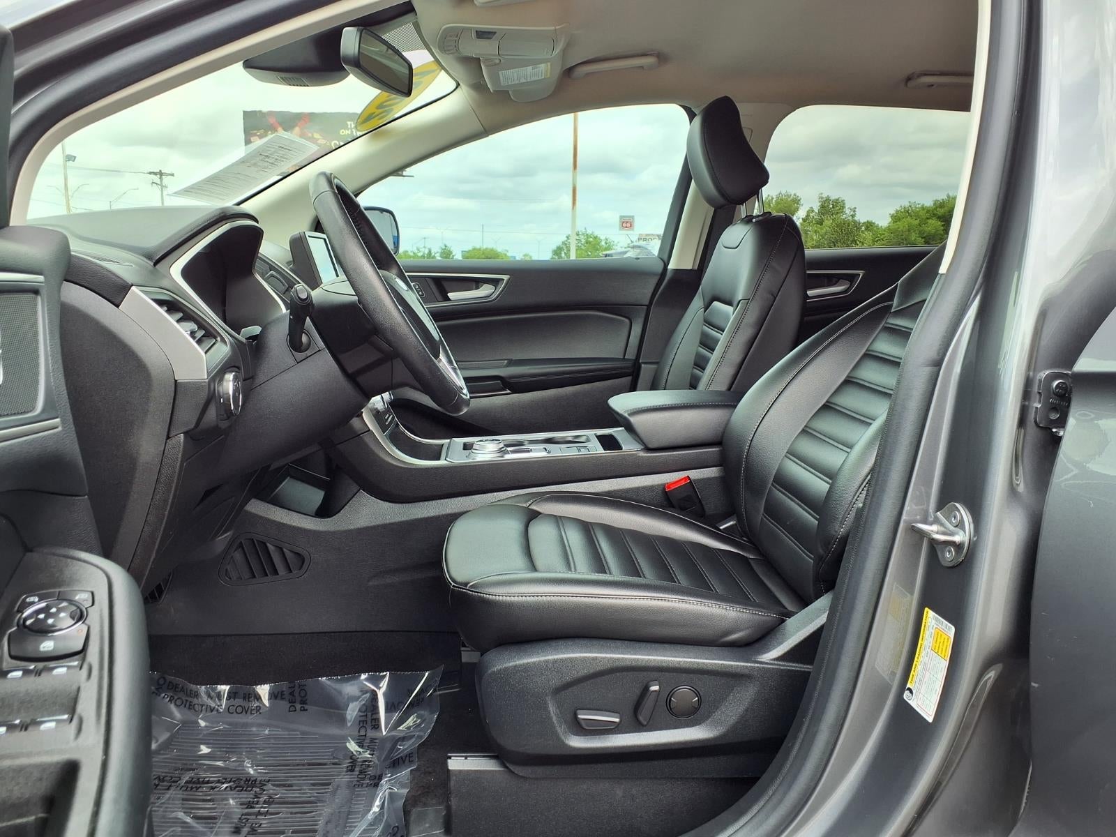2021 Ford Edge Base
