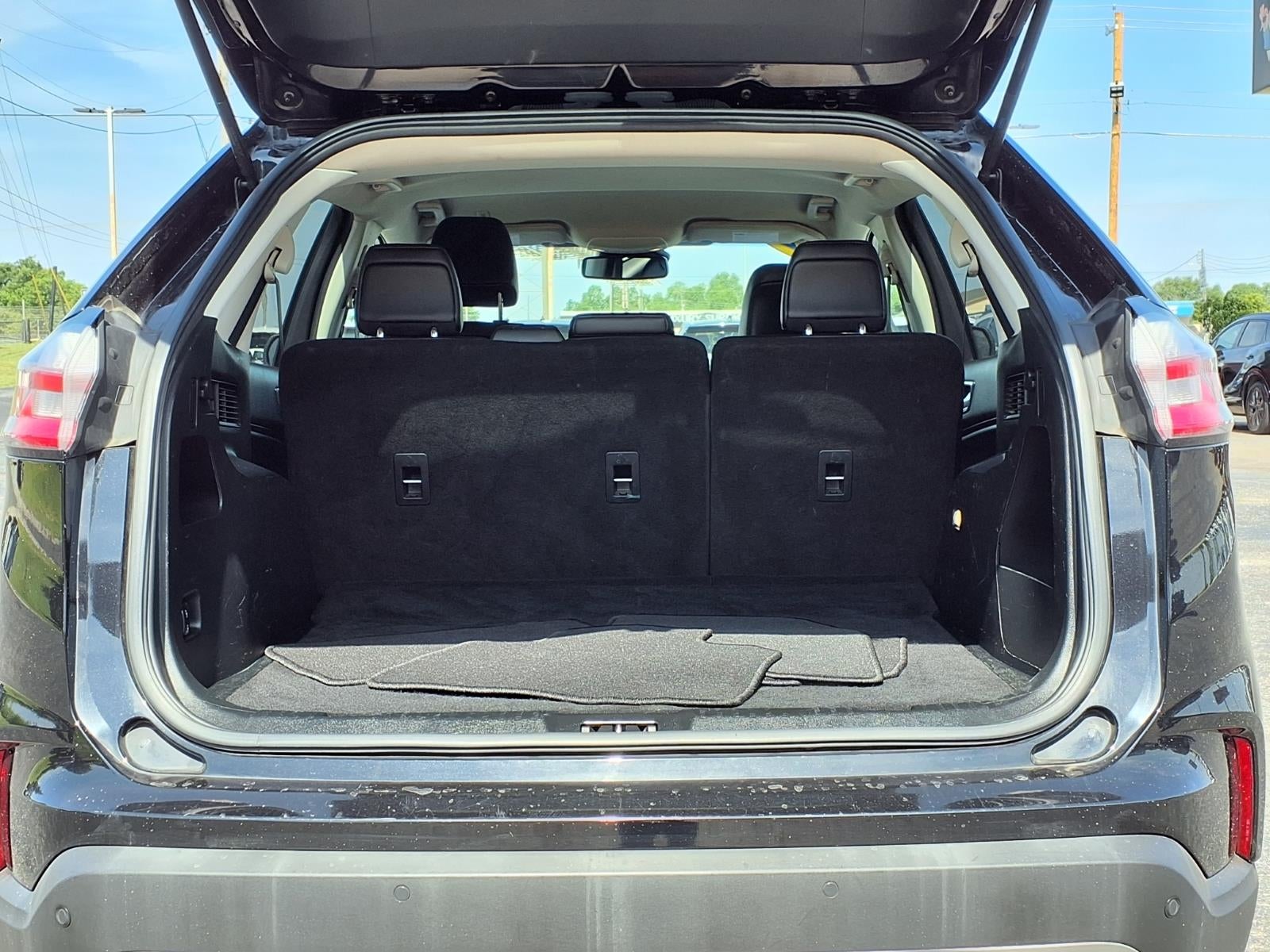 2020 Ford Edge Base