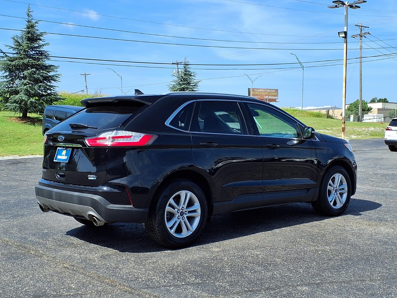 2020 Ford Edge Base