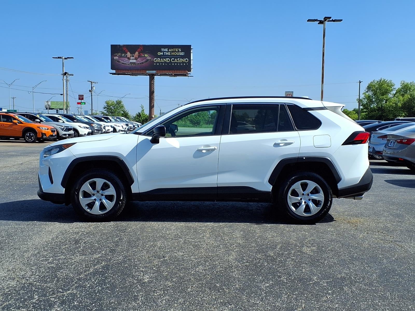 2019 Toyota RAV4 LE