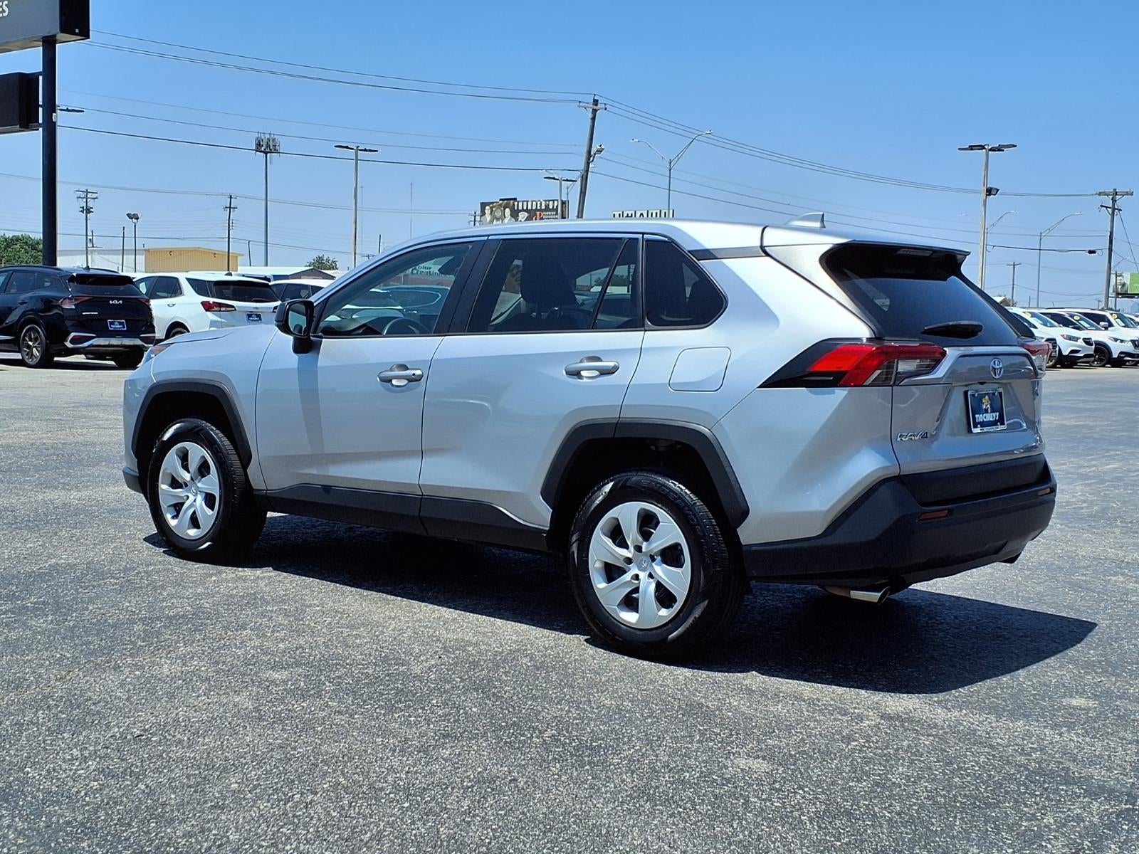 2022 Toyota RAV4 LE