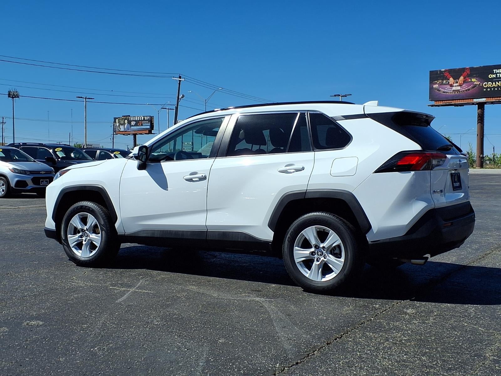 2021 Toyota RAV4 XLE