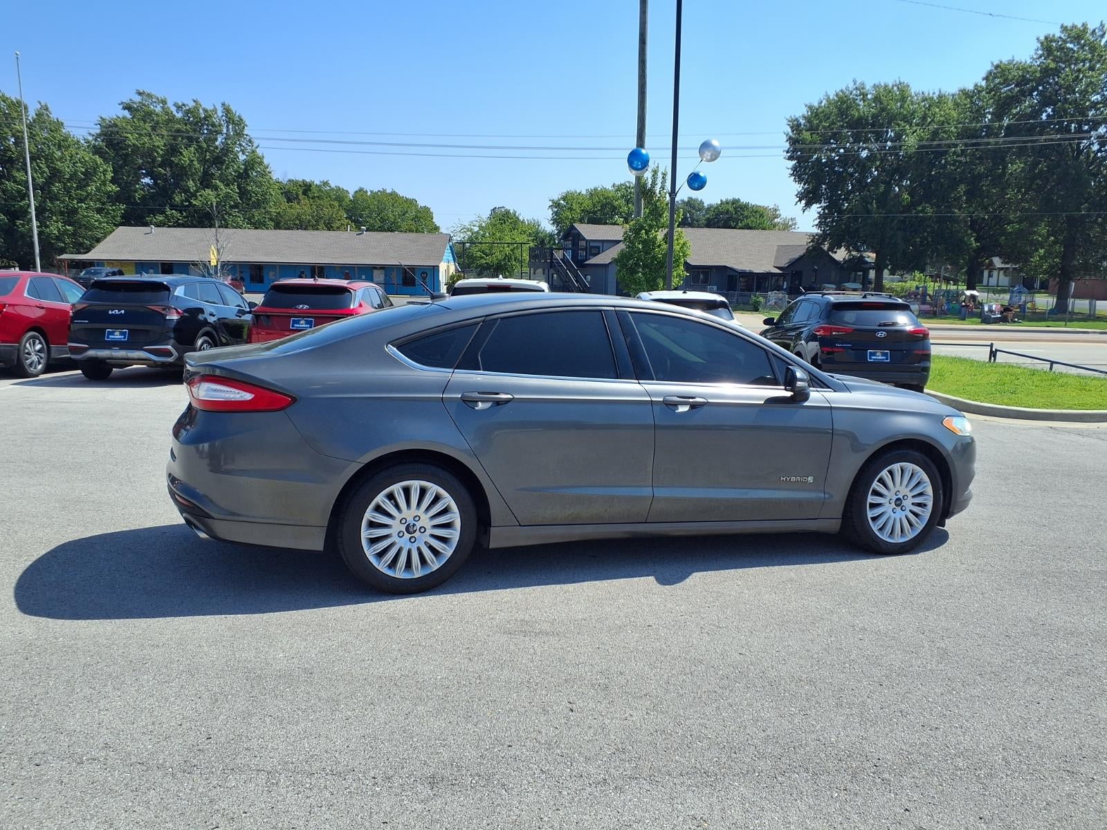 2016 Ford Fusion Hybrid SE