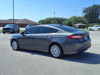 2016 Ford Fusion Hybrid SE
