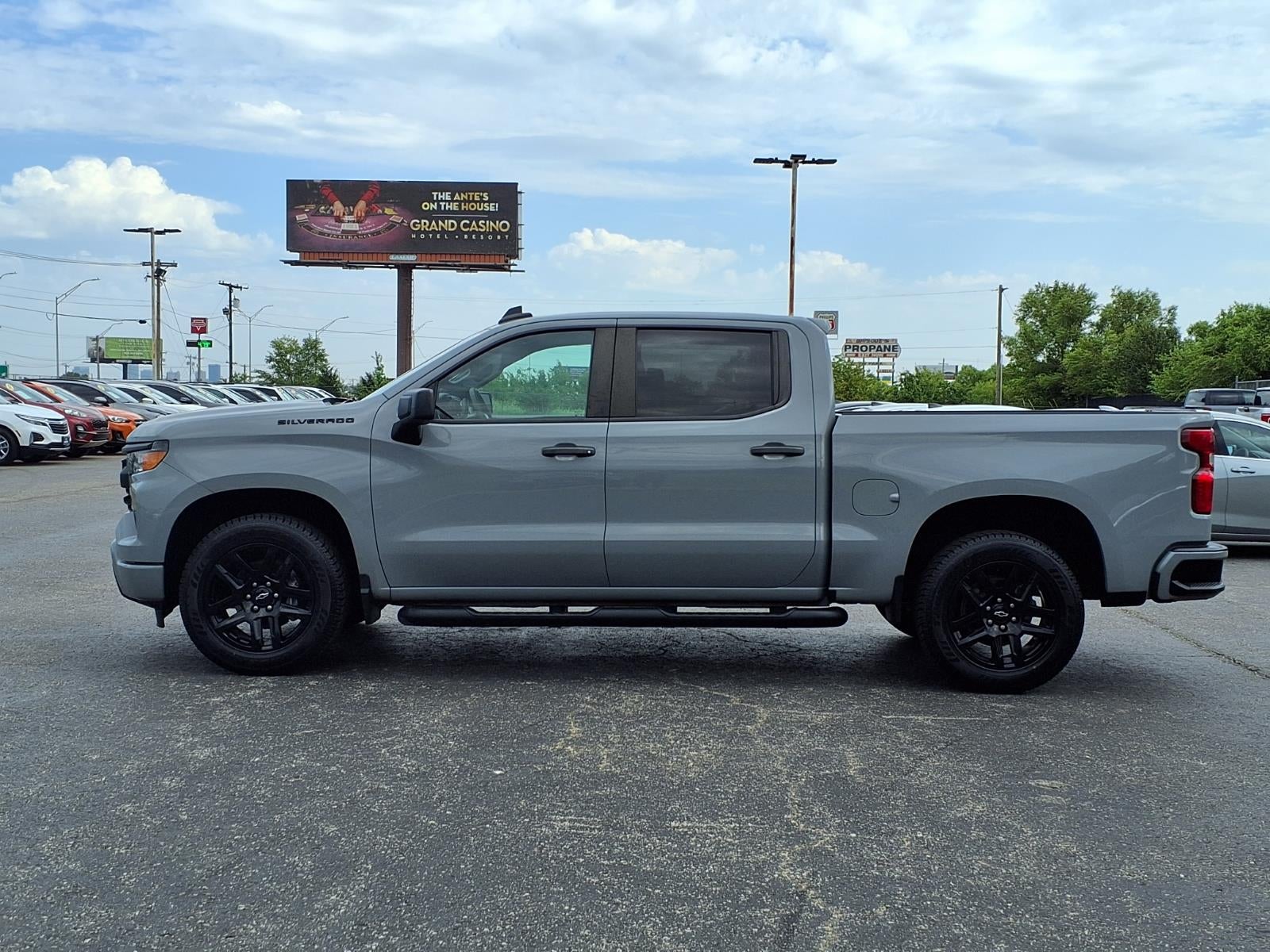 2024 Chevrolet Silverado 1500 Custom