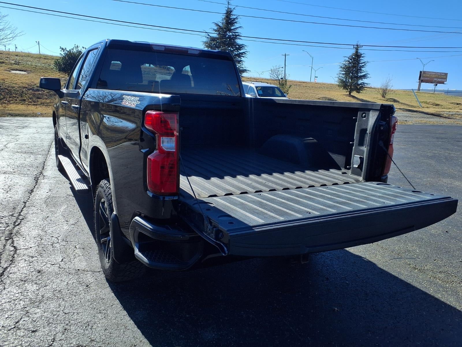 2022 Chevrolet Silverado 1500 Custom Trail Boss