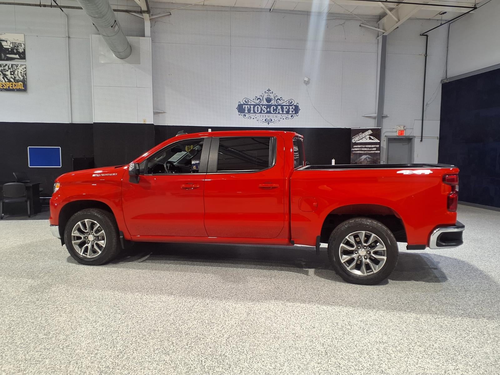 2023 Chevrolet Silverado 1500 LT