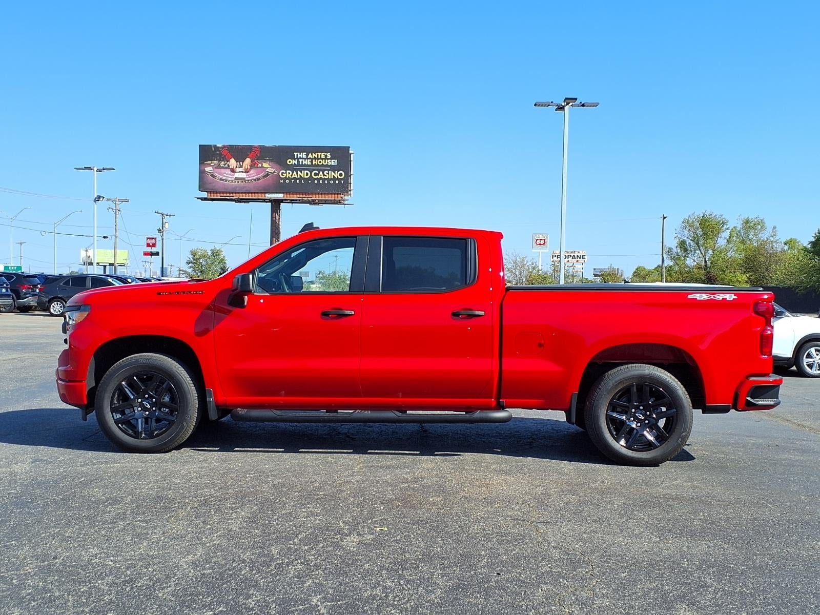 2025 Chevrolet Silverado 1500 Custom