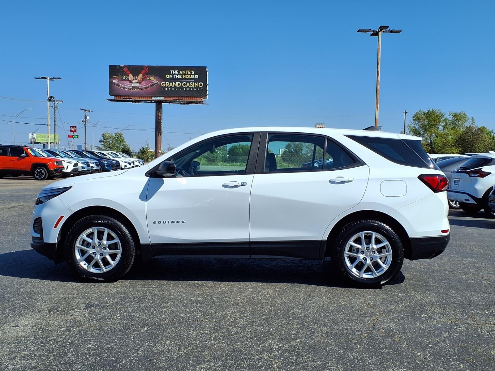 2023 Chevrolet Equinox LS