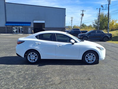 2017 Toyota Yaris iA Base