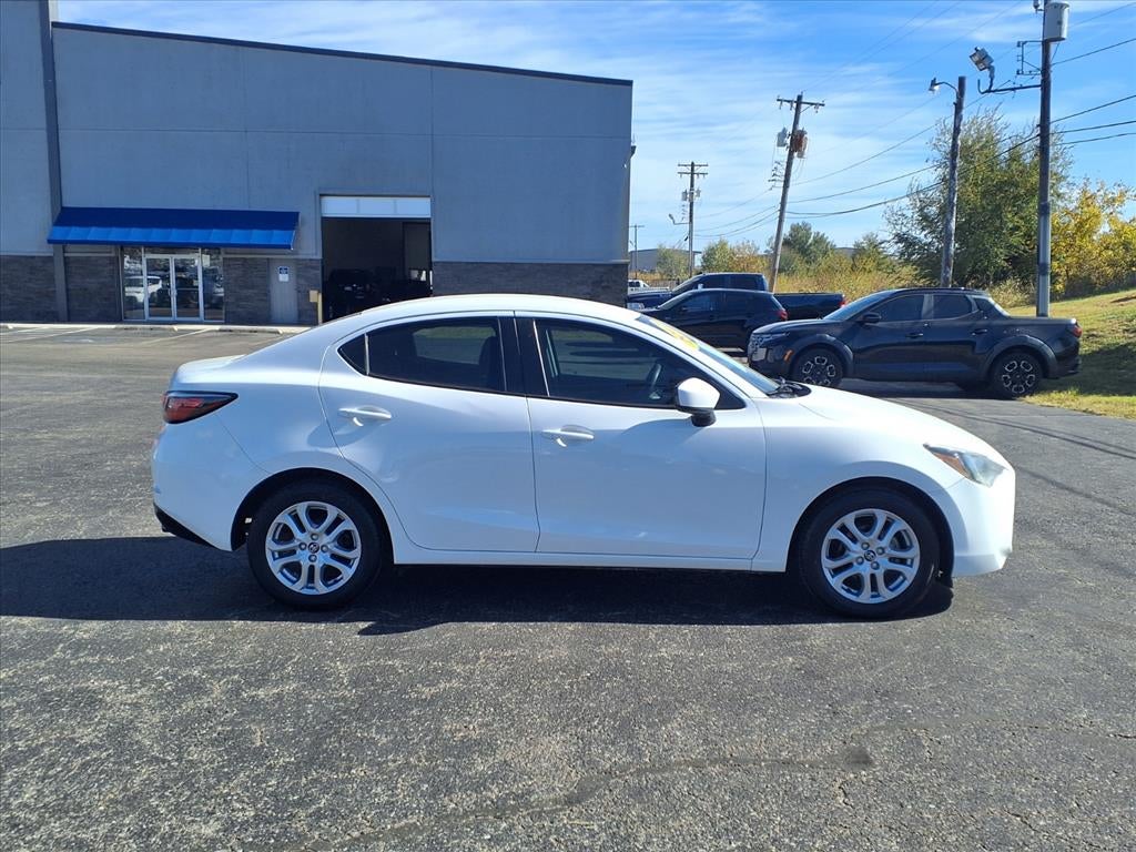 2017 Toyota Yaris iA Base