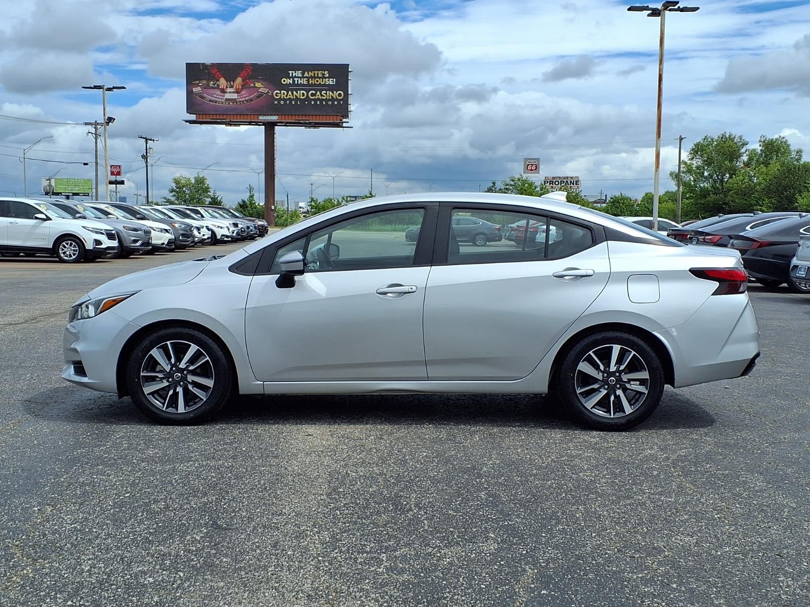 2021 Nissan Versa SV