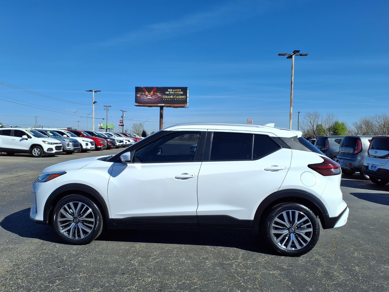 2021 Nissan Kicks SV