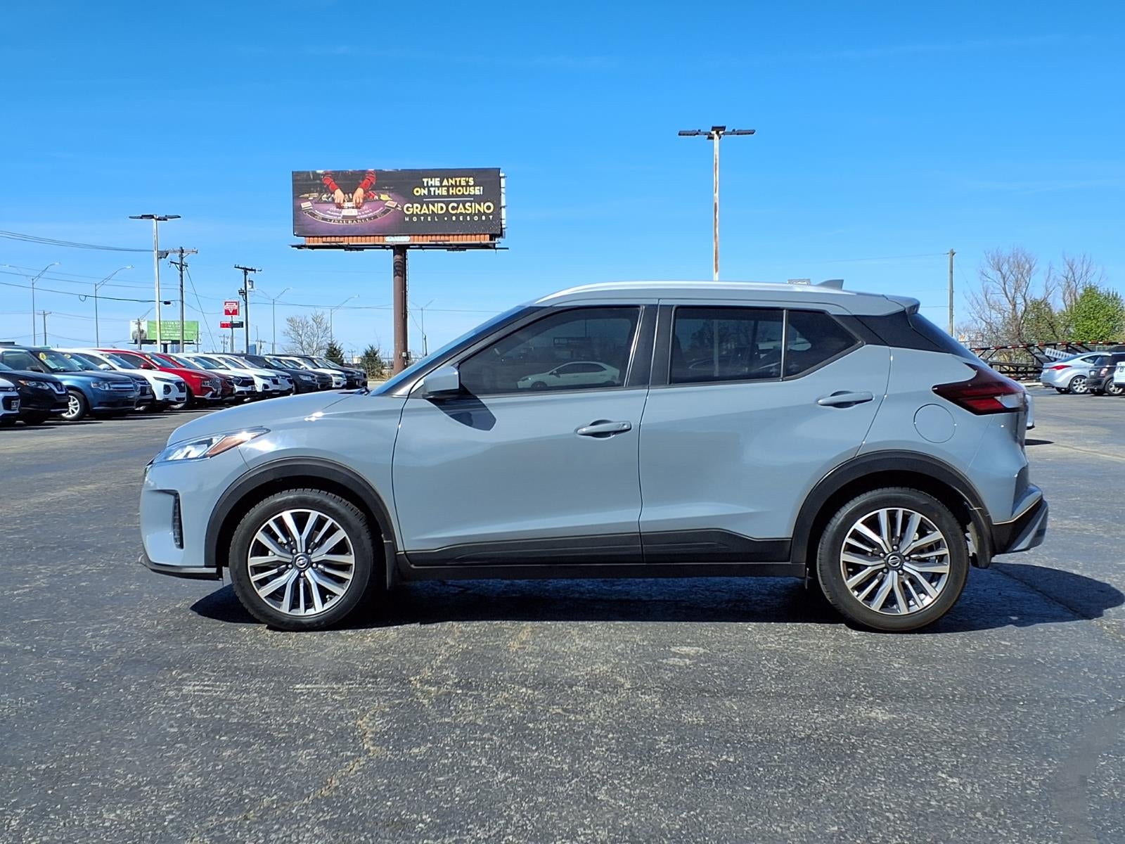 2021 Nissan Kicks SV