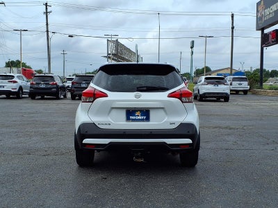2020 Nissan Kicks SR
