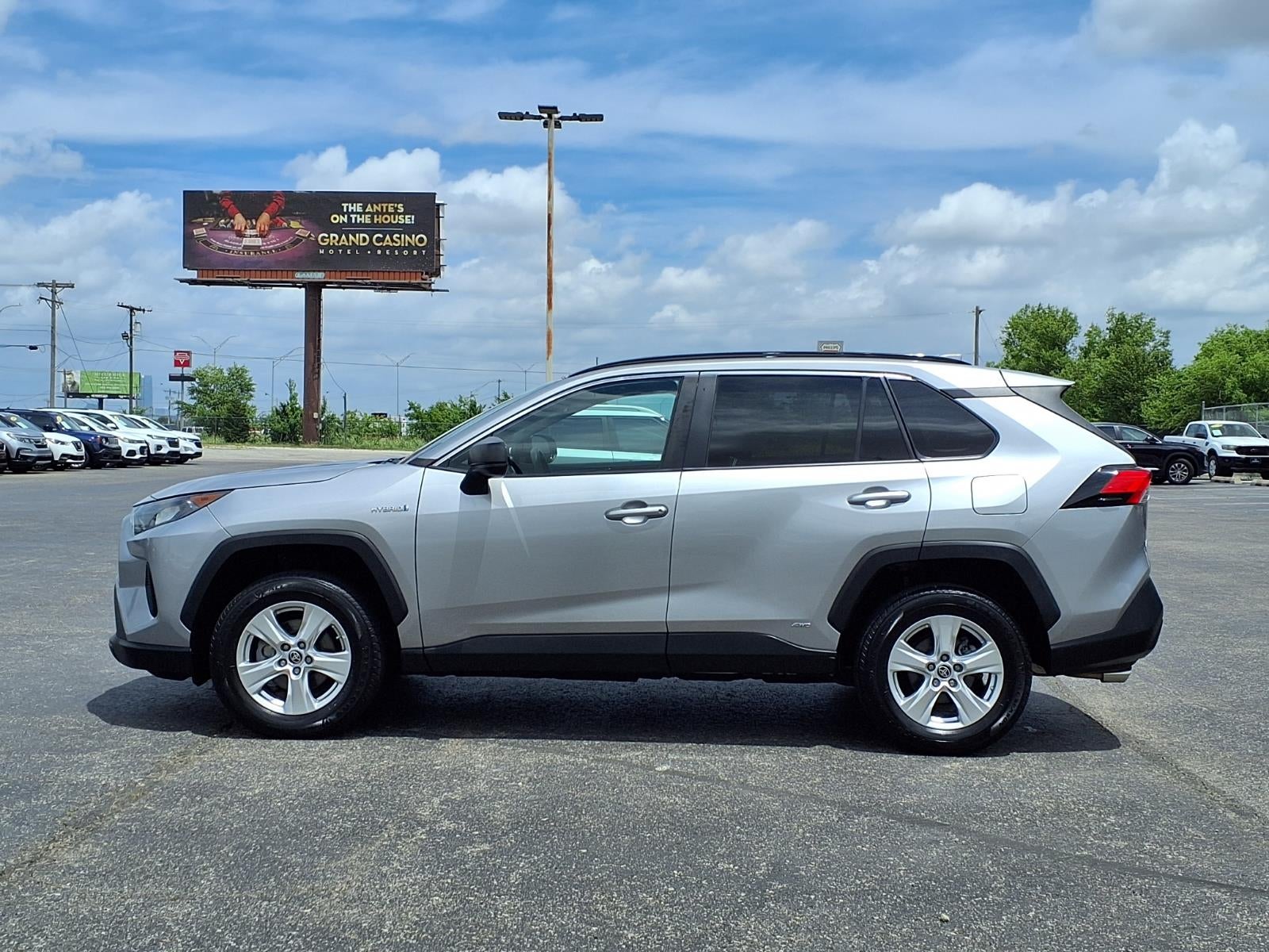 2021 Toyota RAV4 Hybrid LE