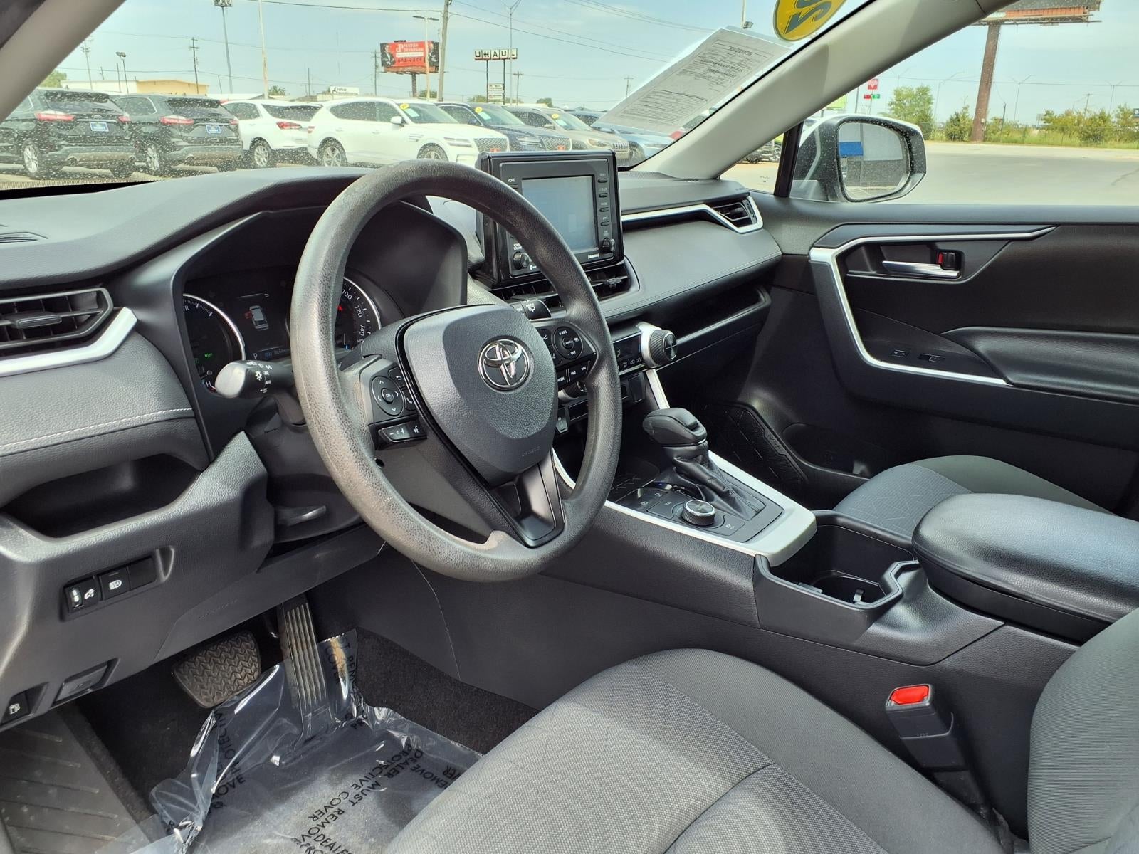 2022 Toyota RAV4 Hybrid XLE