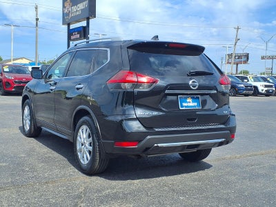 2017 Nissan Rogue Base