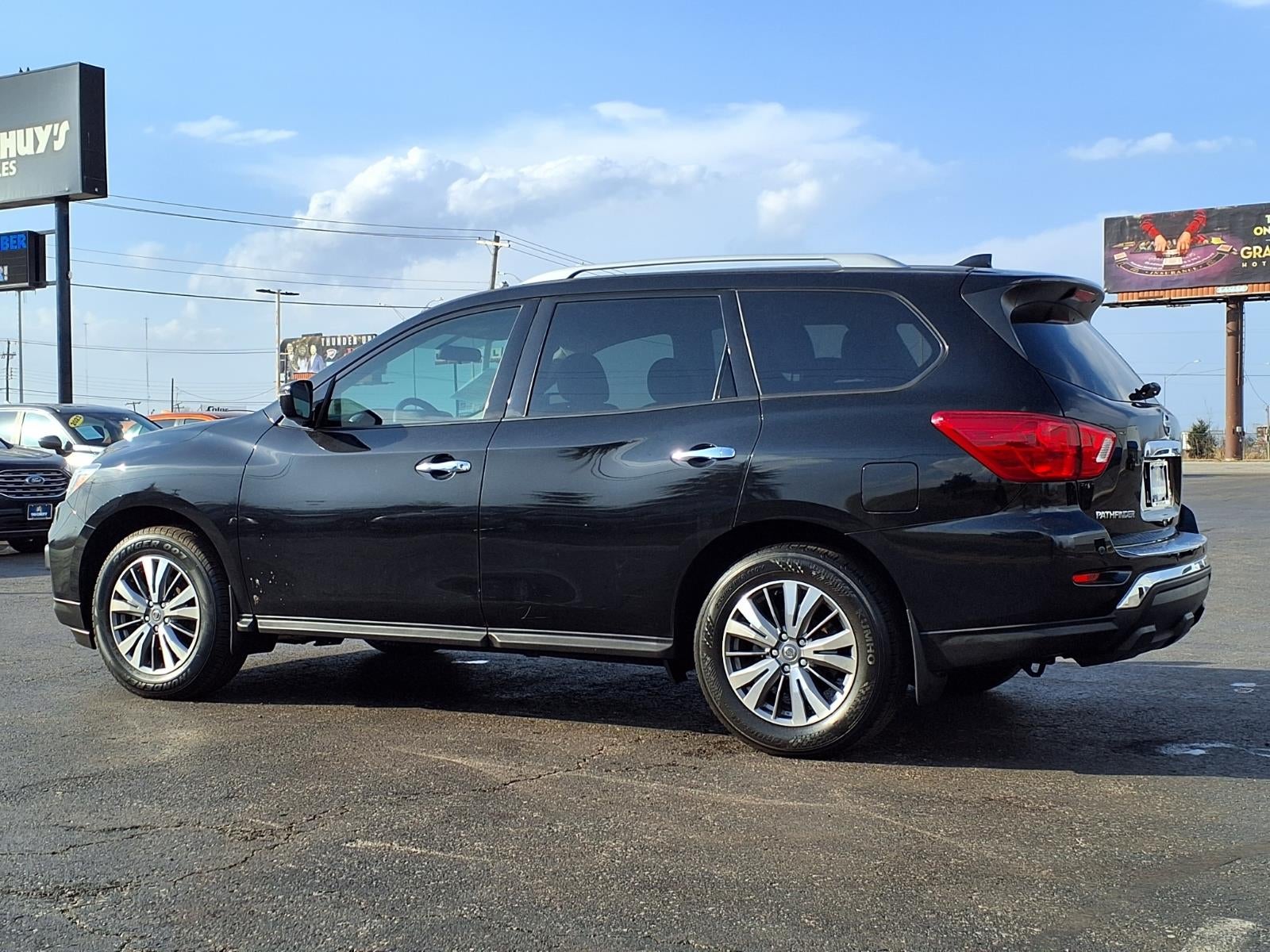 2020 Nissan Pathfinder S