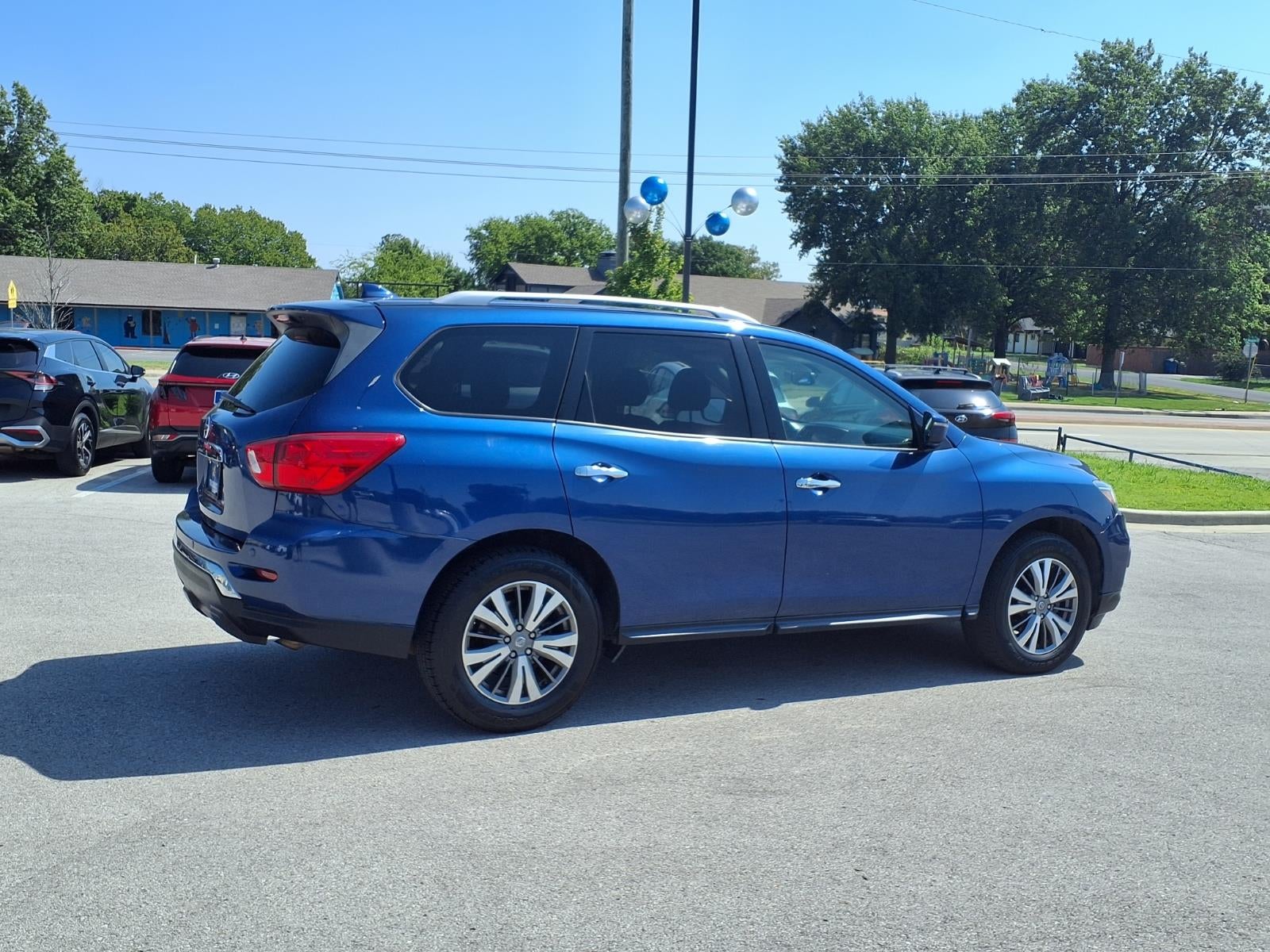 2019 Nissan Pathfinder SV