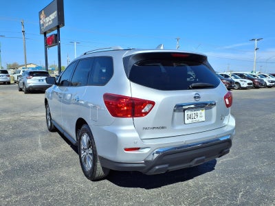 2019 Nissan Pathfinder SV