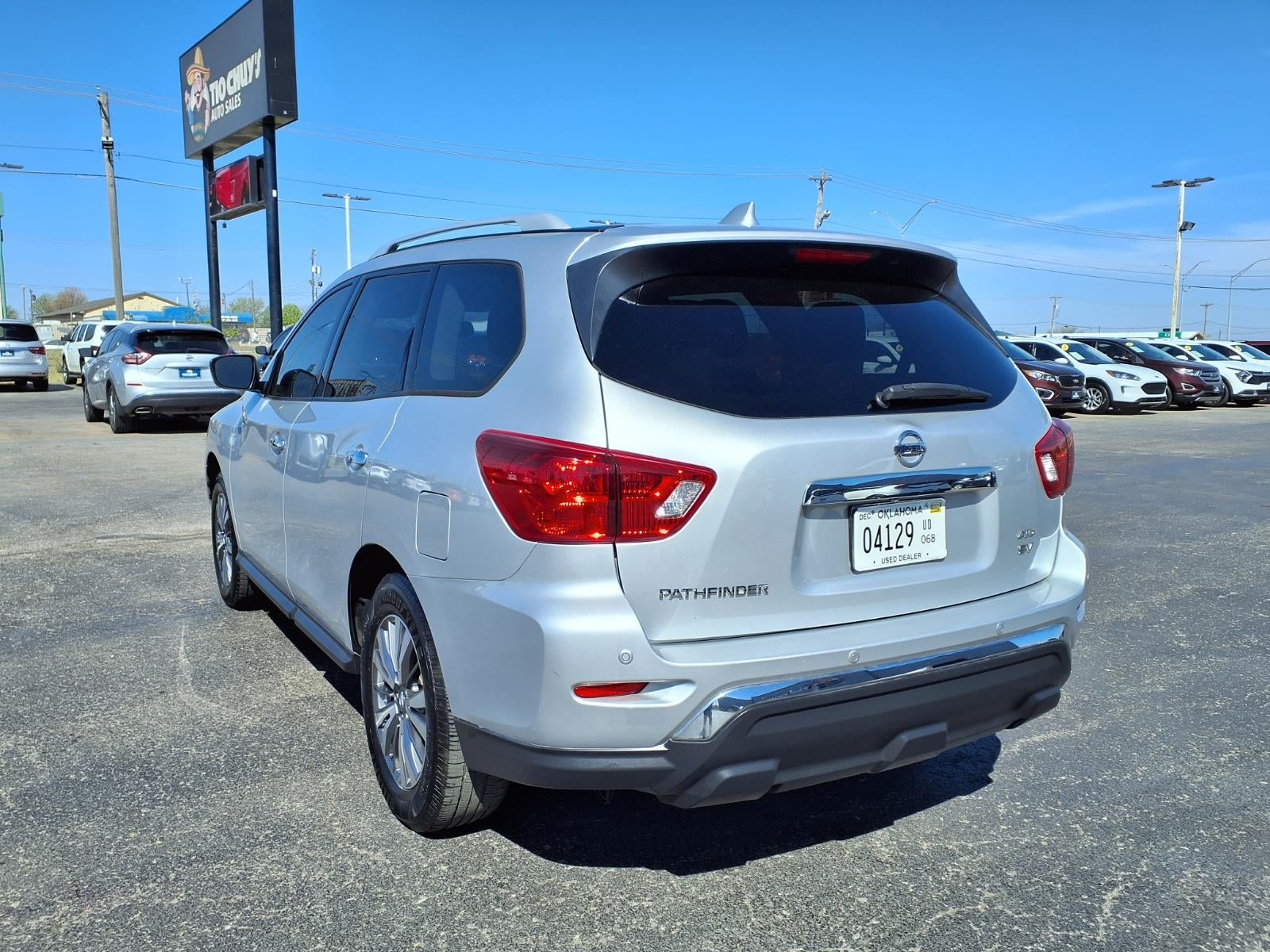 2019 Nissan Pathfinder SV