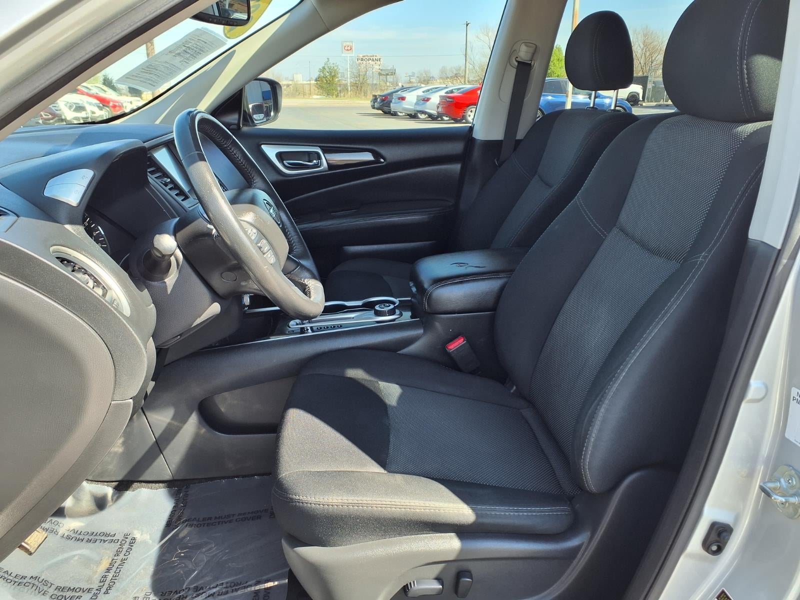 2019 Nissan Pathfinder SV