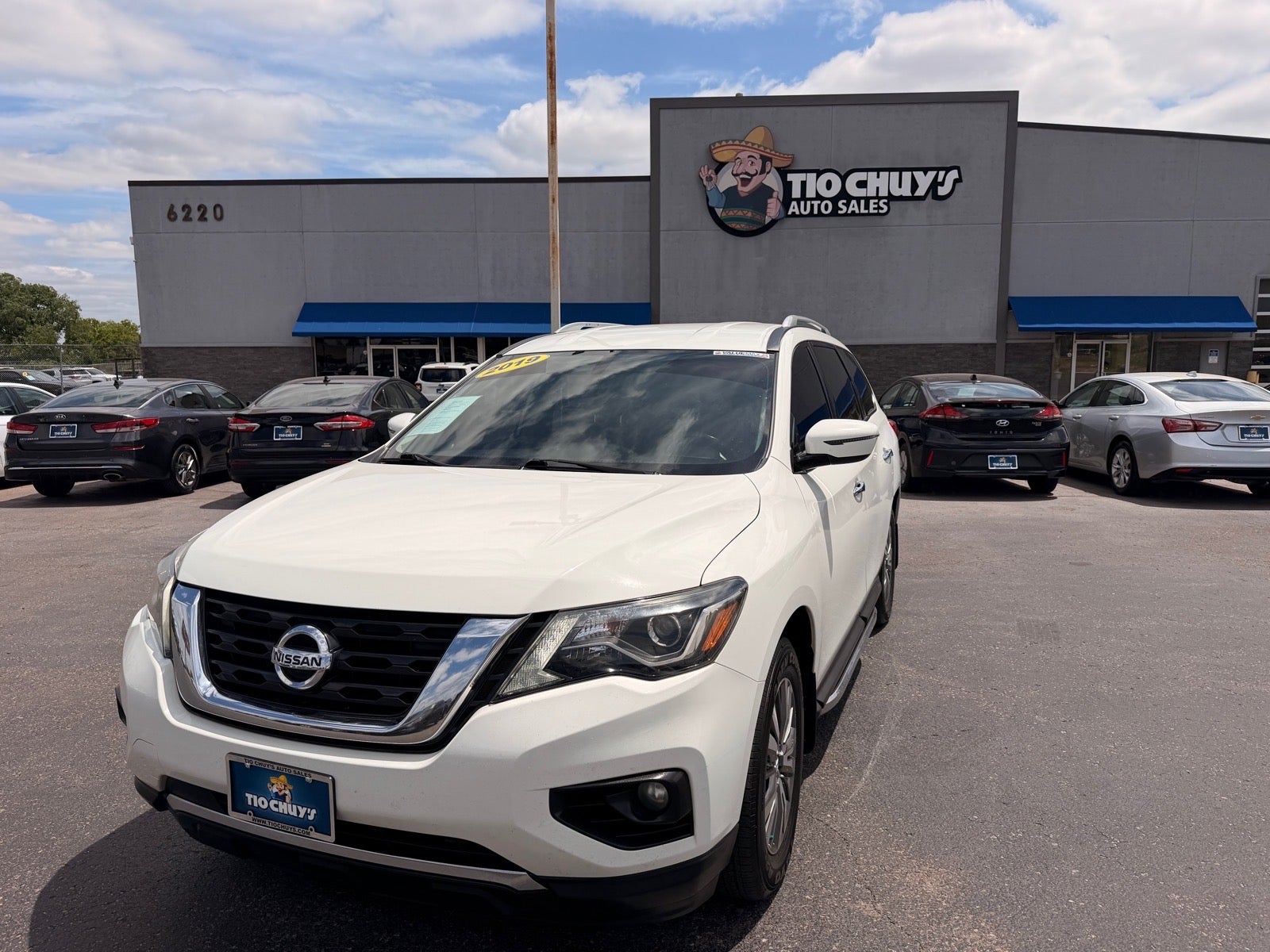 2019 Nissan Pathfinder SV 2WD's photo