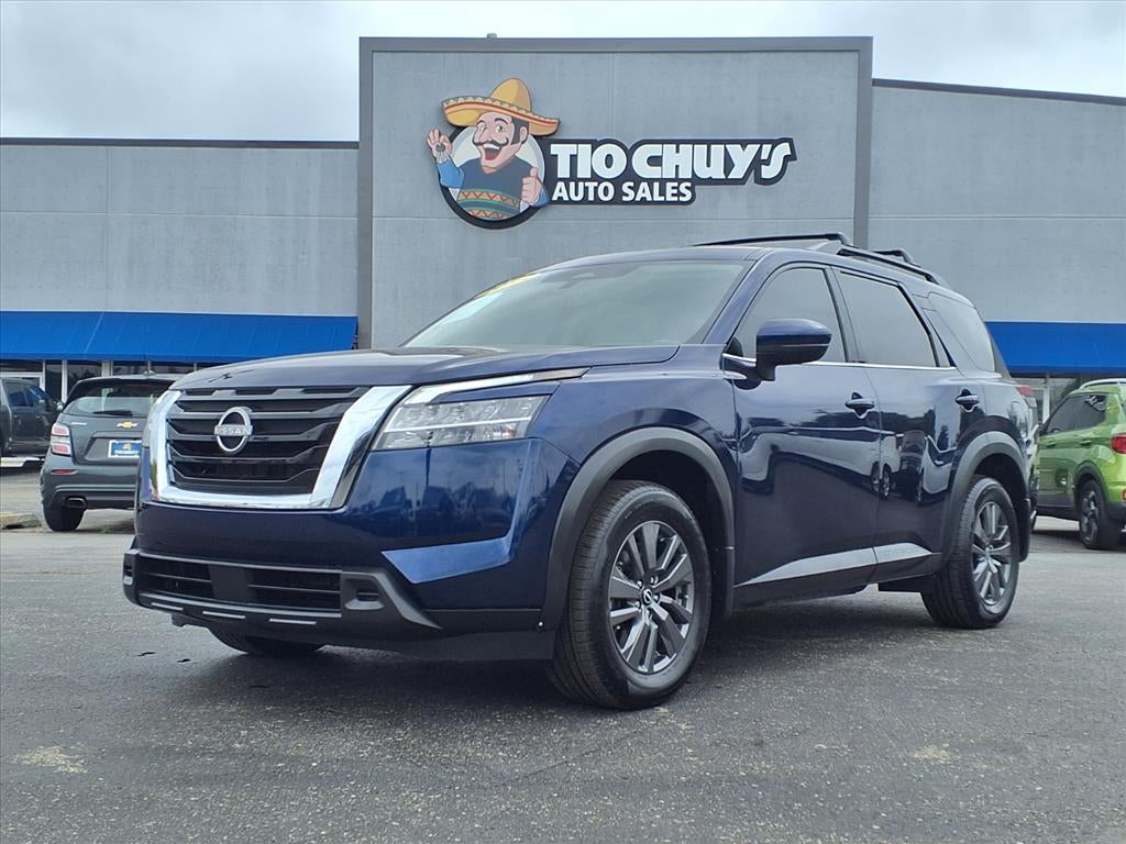 2022 Nissan Pathfinder SV