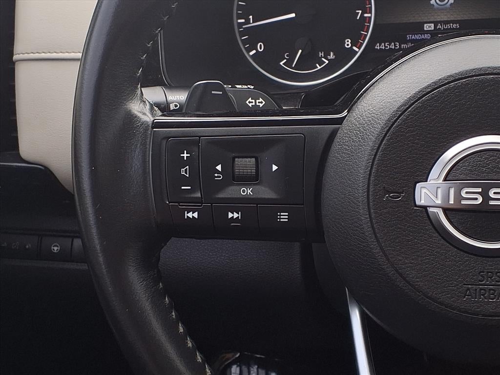 2022 Nissan Pathfinder SV