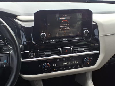 2022 Nissan Pathfinder SV