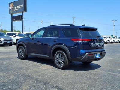2023 Nissan Pathfinder SV