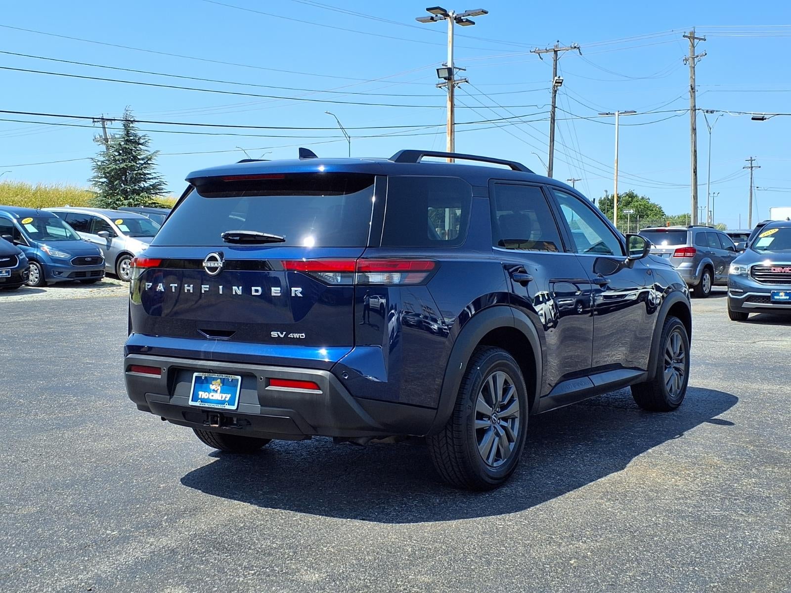2023 Nissan Pathfinder SV