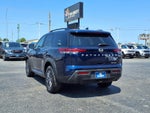 2023 Nissan Pathfinder SV