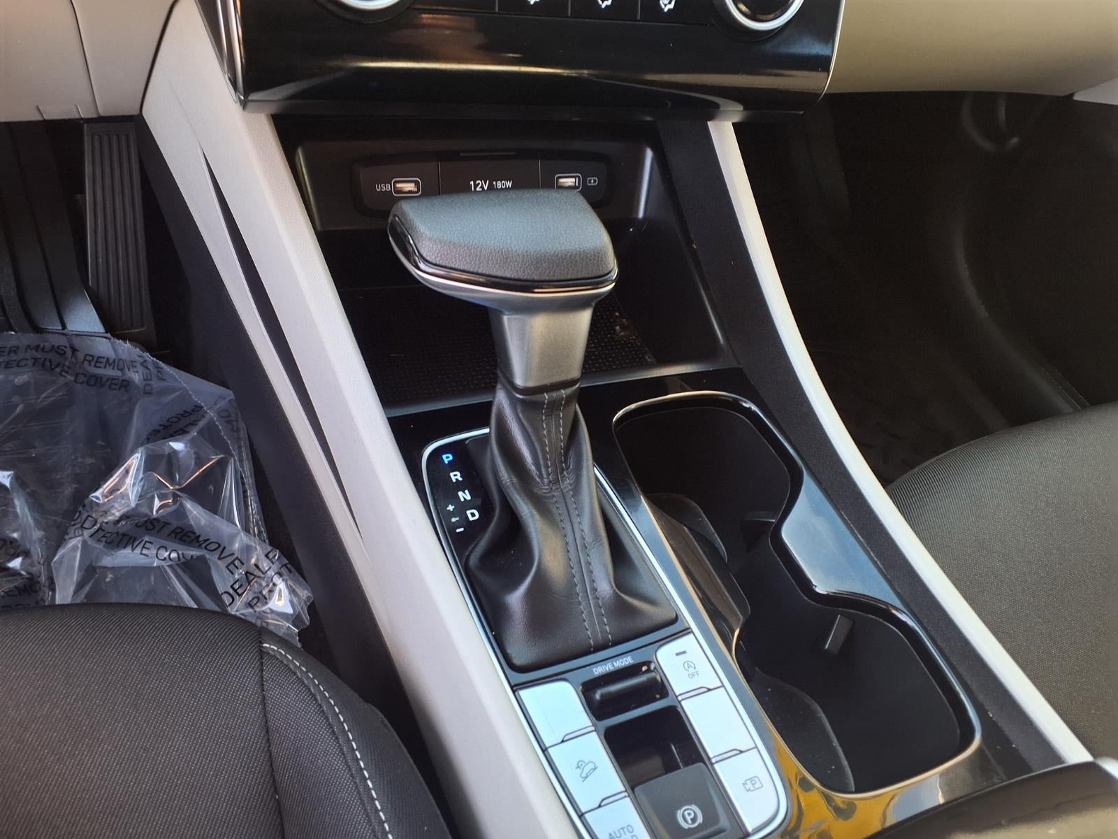 2022 Hyundai TUCSON SE