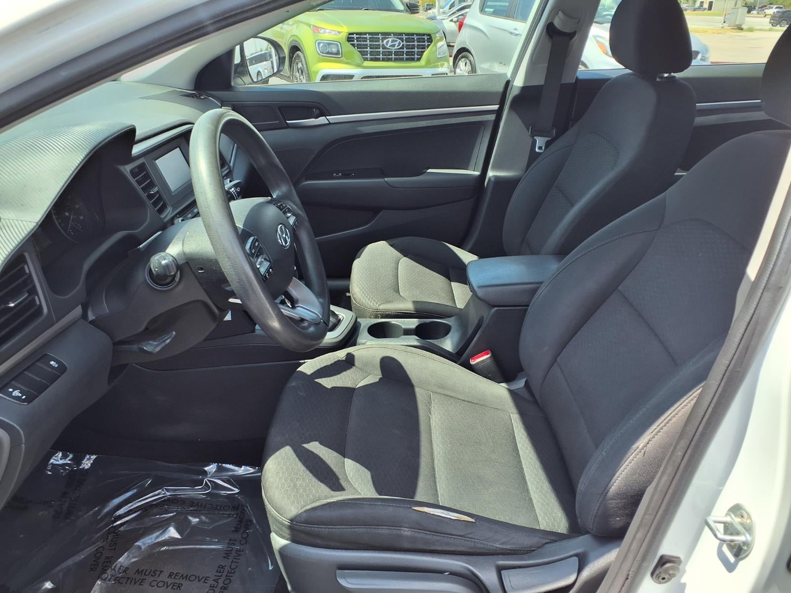 2019 Hyundai ELANTRA SE