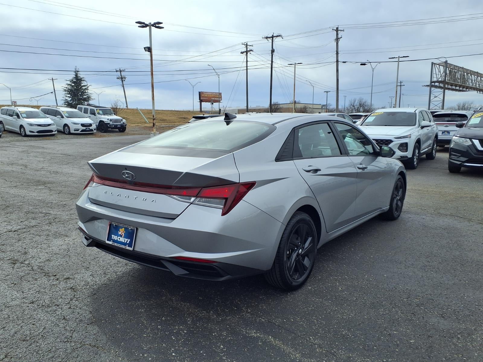 2023 Hyundai ELANTRA SEL